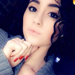 Meet your Posher, Lacy